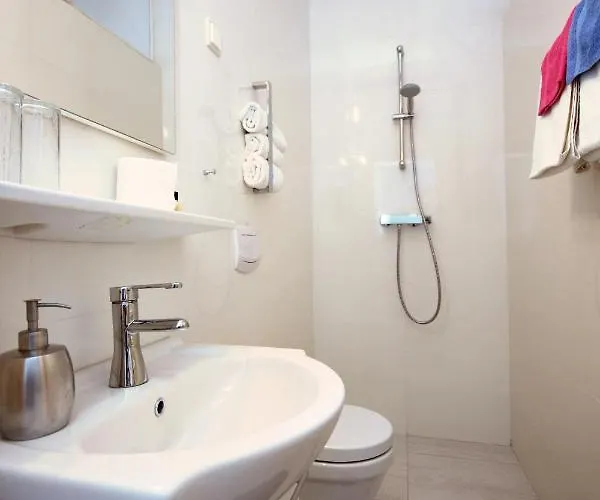 Double 10181a Pensionat Lovište